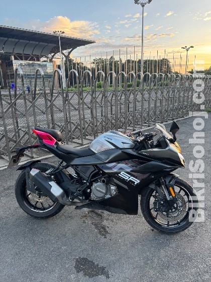 CF MOTO 300SR